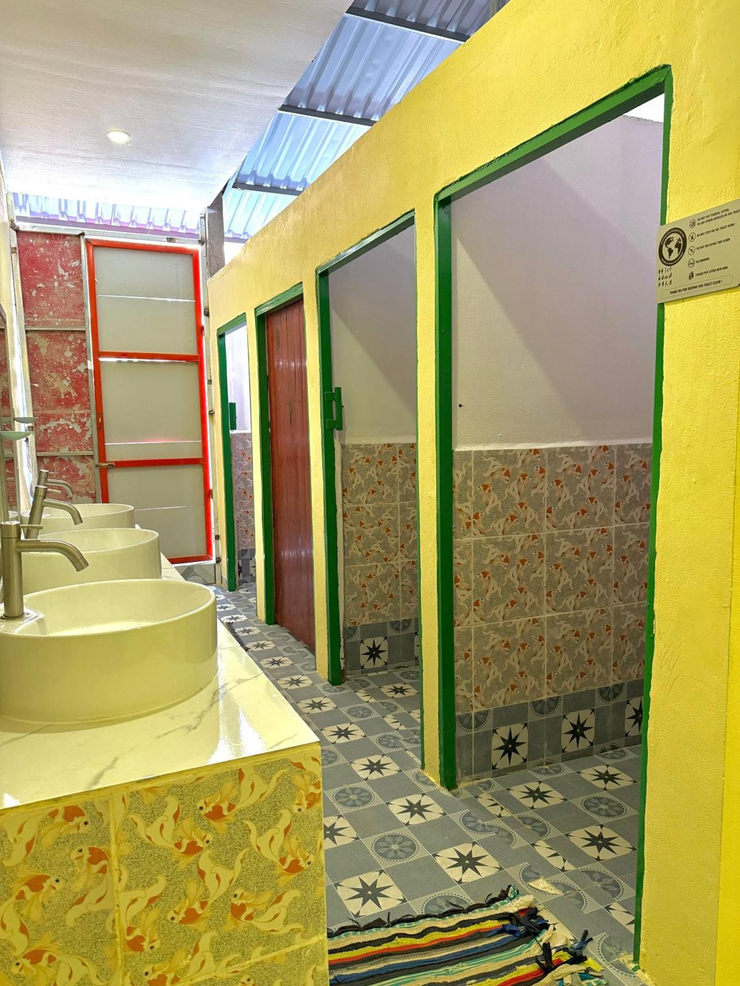 Golden Dragon House Ванг-Виенг Экстерьер фото
